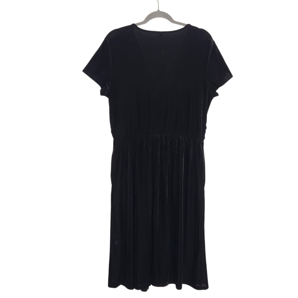Ouges Black Wrap-Look Velvet Cocktail Dress Size … - image 3